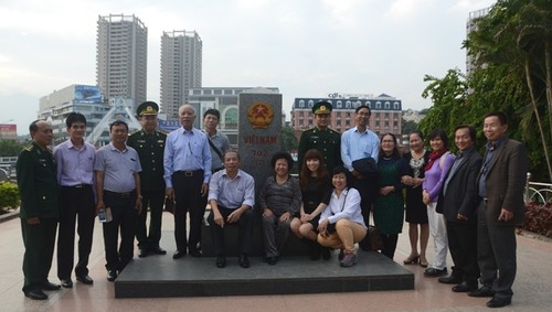 Kiều bào thăm tỉnh Lào Cai trong chuyến trở về nước dự Đại hội thi đua yêu nước toàn quốc lần thứ IX - ảnh 2